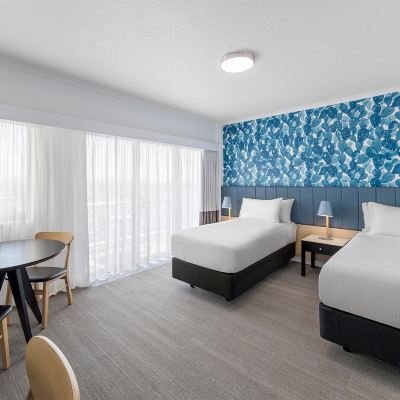 河景特大床或雙床和單人床房 黃金海岸韋伯飯店優惠