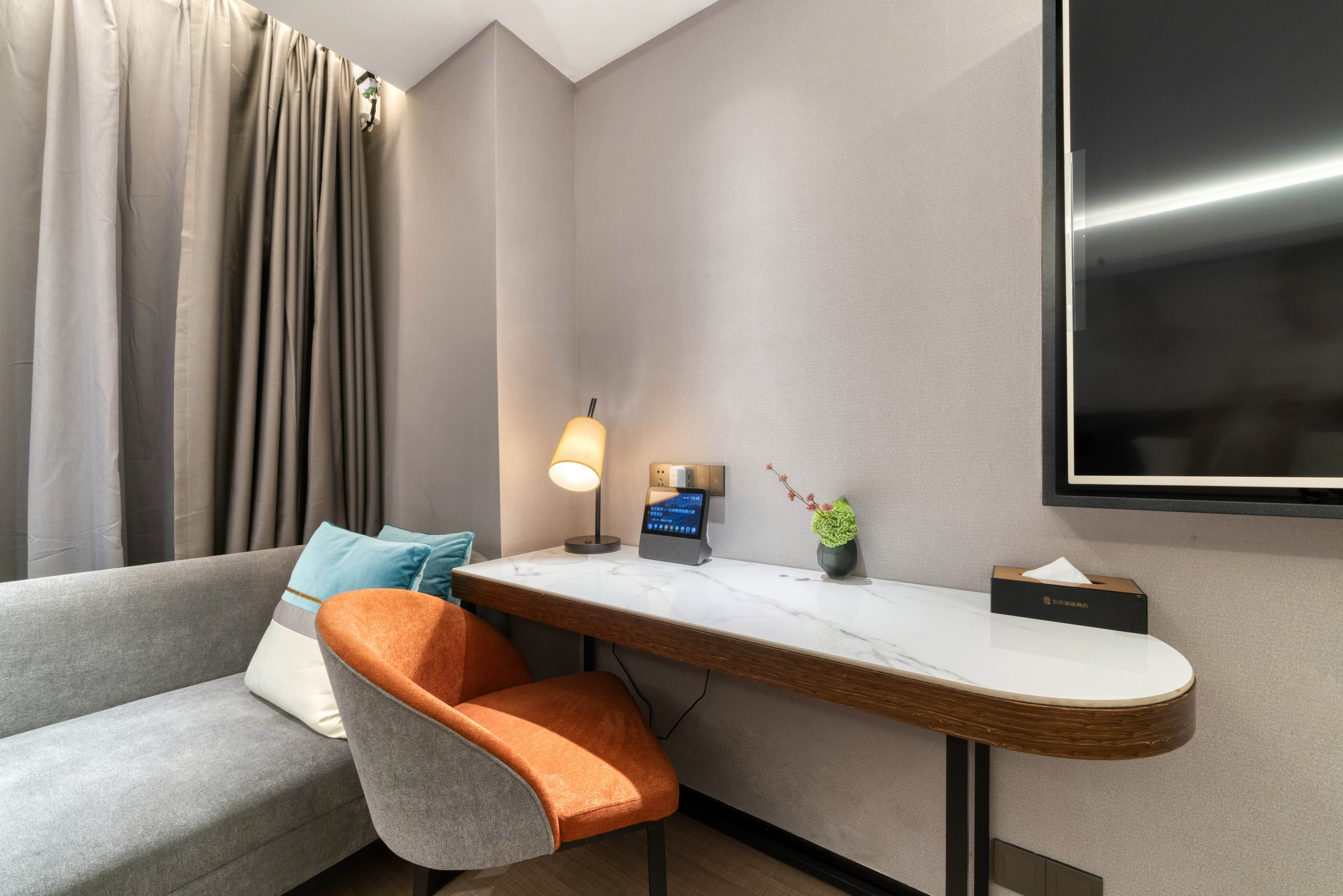 家庭房（莱芬吹风机+智能小度）