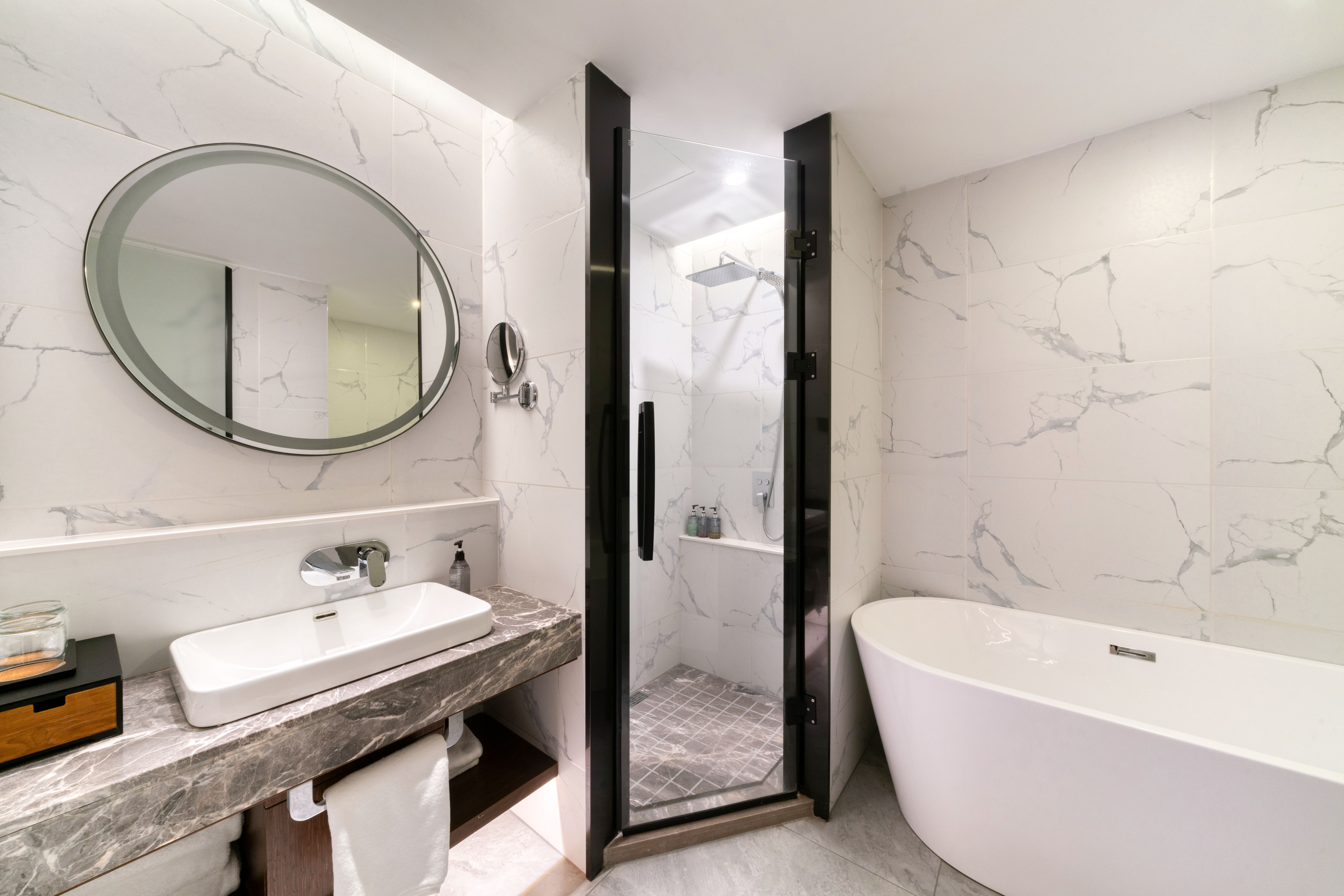 家庭房（莱芬吹风机+智能小度）