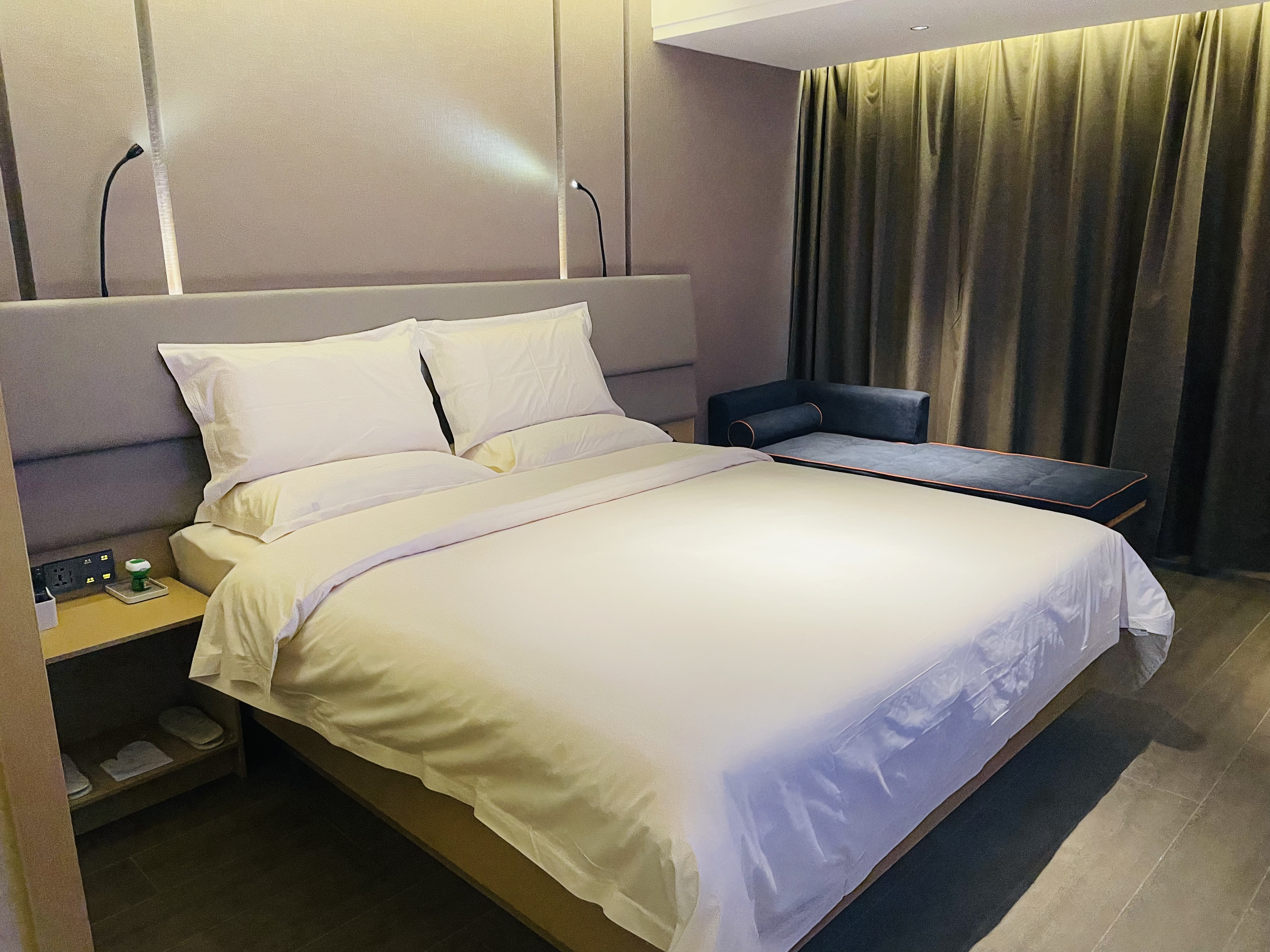 智慧优选大床房（电视投屏·零压床垫·智能声控·中央软水）