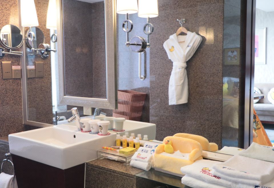 盼酷小黃鴨親子主題高級間