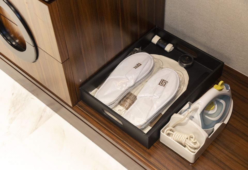 The L'Hermitage Hotel ShenzhenSuperior 2-bed Room