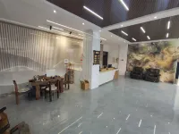Zhucheng Famous Palace Business Hotel