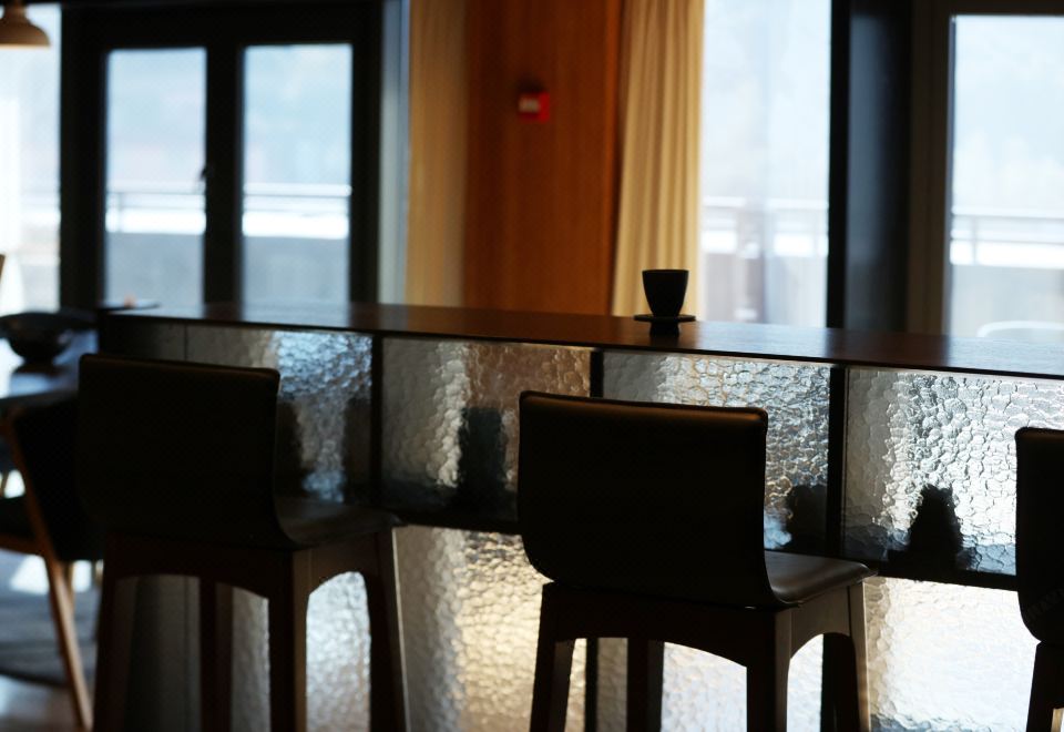 花園行政雙臥套房+2室1廳3衞+戶外露臺+宜人山色