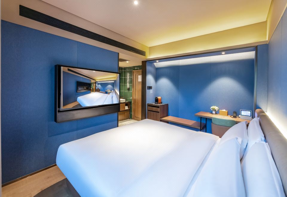 精选大床房（智能客控+投屏电视+智能马桶）