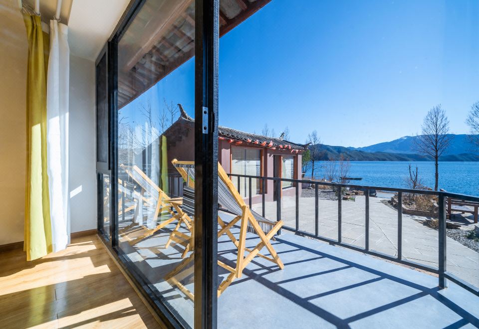 Lake Gaze I Elegant Lake-View Double Bed Room