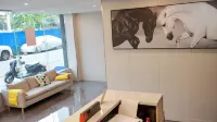 Junyi Hotel (Zhanjiang Railway Station Store) Hotels in Zhanjiang