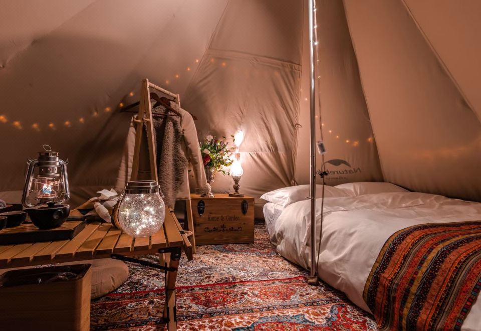 星空大床帐篷（公共衞生间）（无法洗浴）