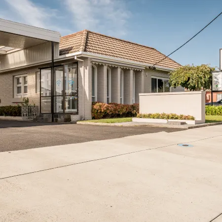 Barclay Motor Inn