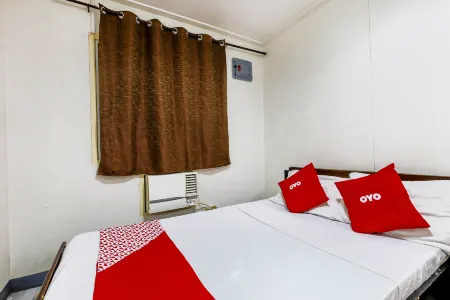 OYO 841 Metro Deluxe Residences