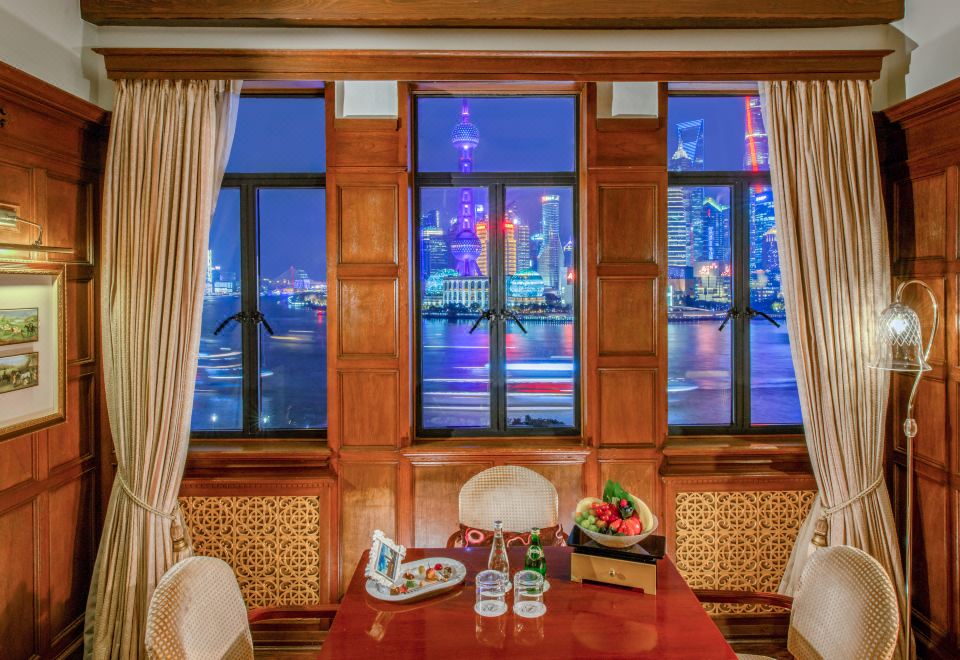 Fairmont Peace Hotel on the BundSuite