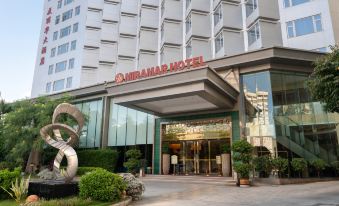Miramar Hotel (Xiamen Gaoqi Airport Huli Avenue)