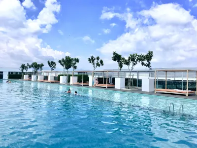Homesuite' Home at Sutera Avenue のホテル