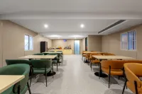 YICHENG HOTEL