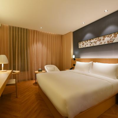 禪音大床房（浴缸+智能客控+可投屏65寸電視+Minibar） 桔子水晶北京國貿商務區四惠飯店優惠