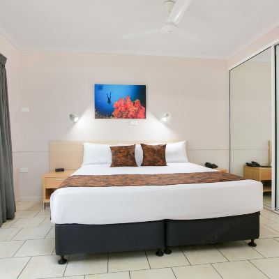 Standard King Room Comfort Inn Cairns City Promo Code