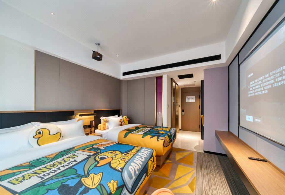 巨幕观影亲子家庭房