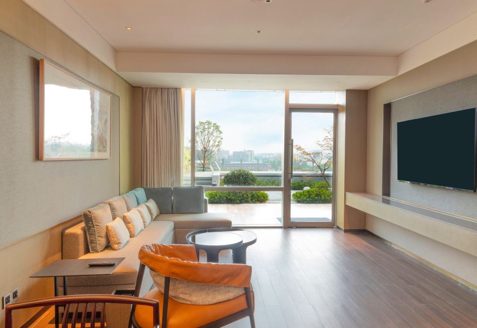 嘉宾轩庭院泳池套房