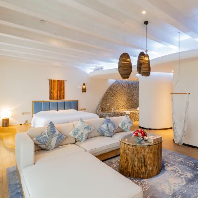 醉海南大開間巨幕影院套房（100寸超大屏幕） 皇馬假日醉海南大酒店（海口濱海大道秀英店）優惠