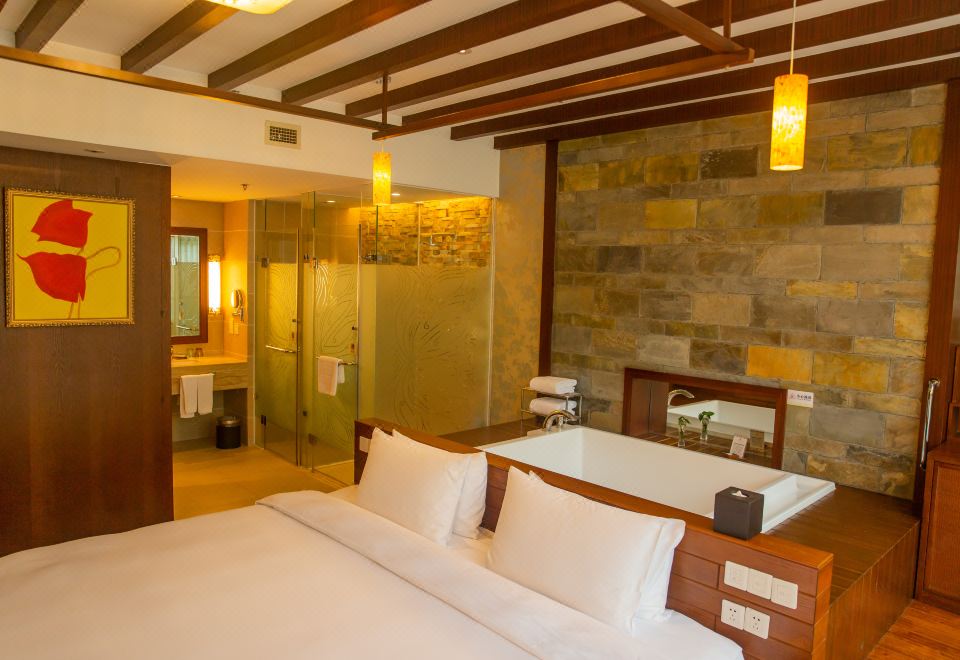 雅致山景大床房