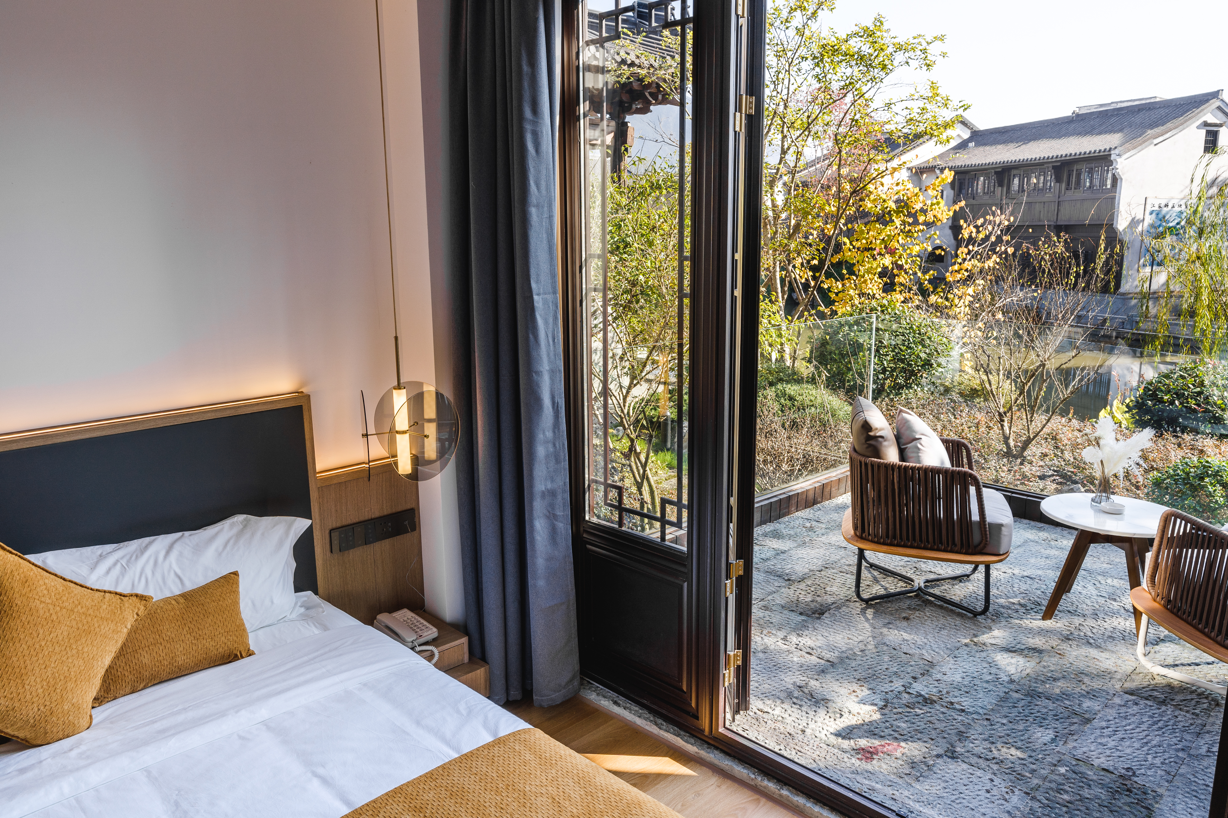 河景庭院恒温私汤大床房