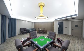 Paris Hotel (Taizhou Huangyan Qingfeng Avenue Branch) - Housity