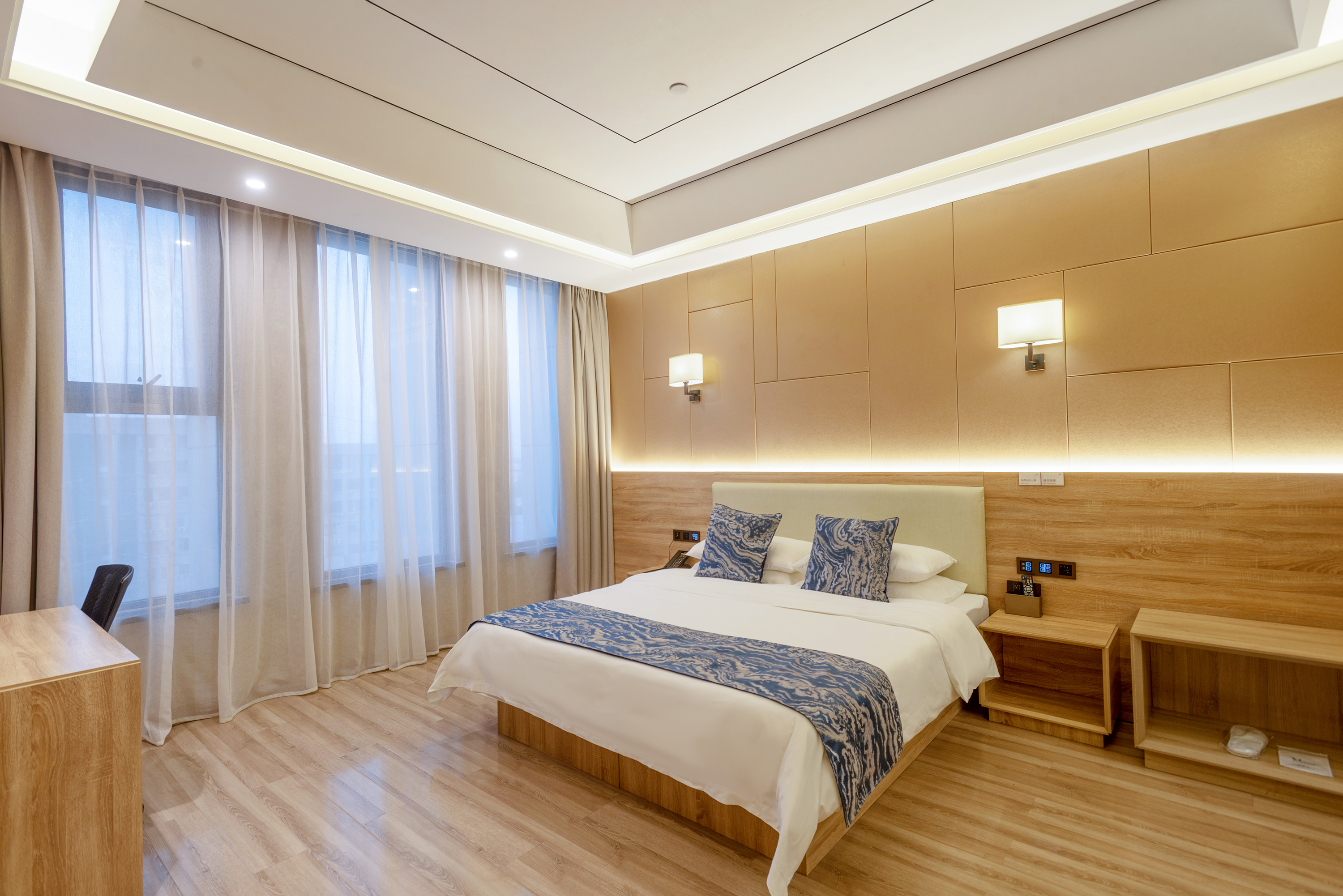 套房（超大会客厅＋静雅阳光落地窗＋双衞）