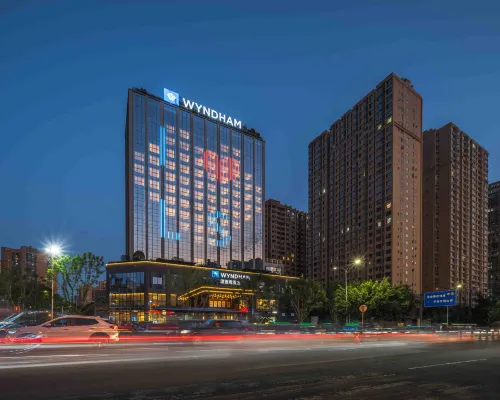 Wyndham Leshan Huatai Hotels in Leshan