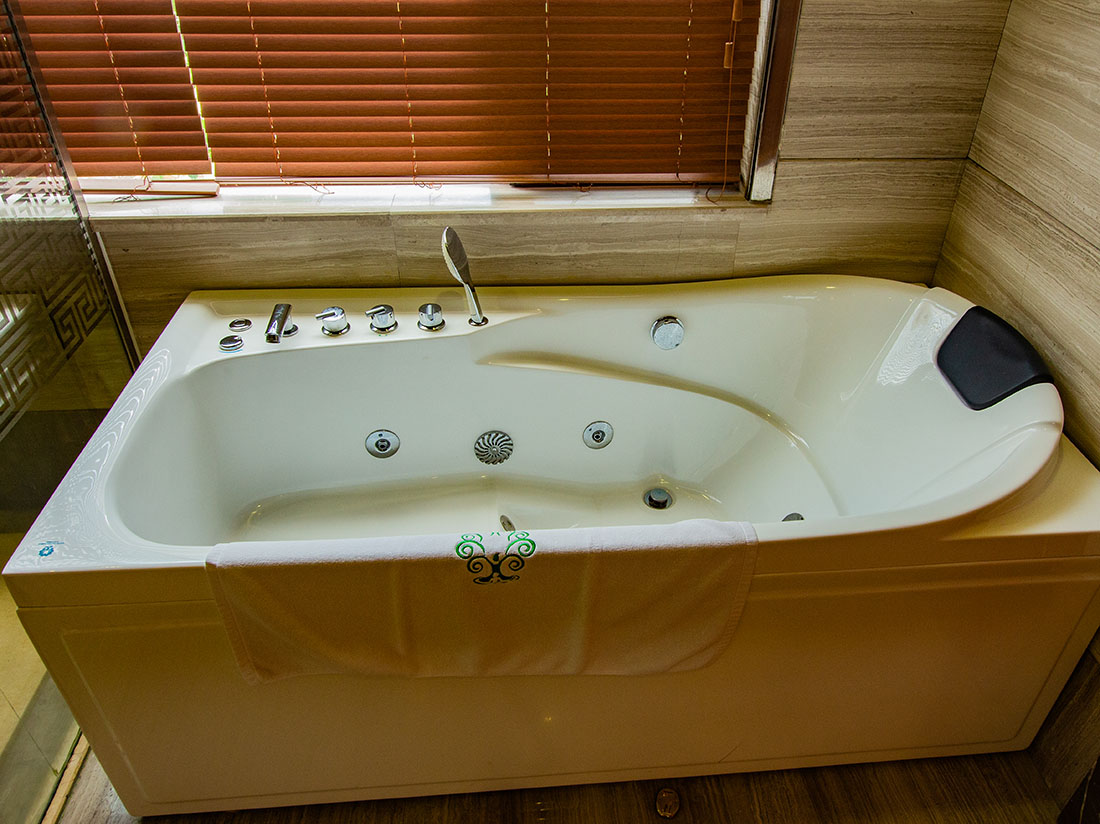 西溪森林十房KTV温泉别墅