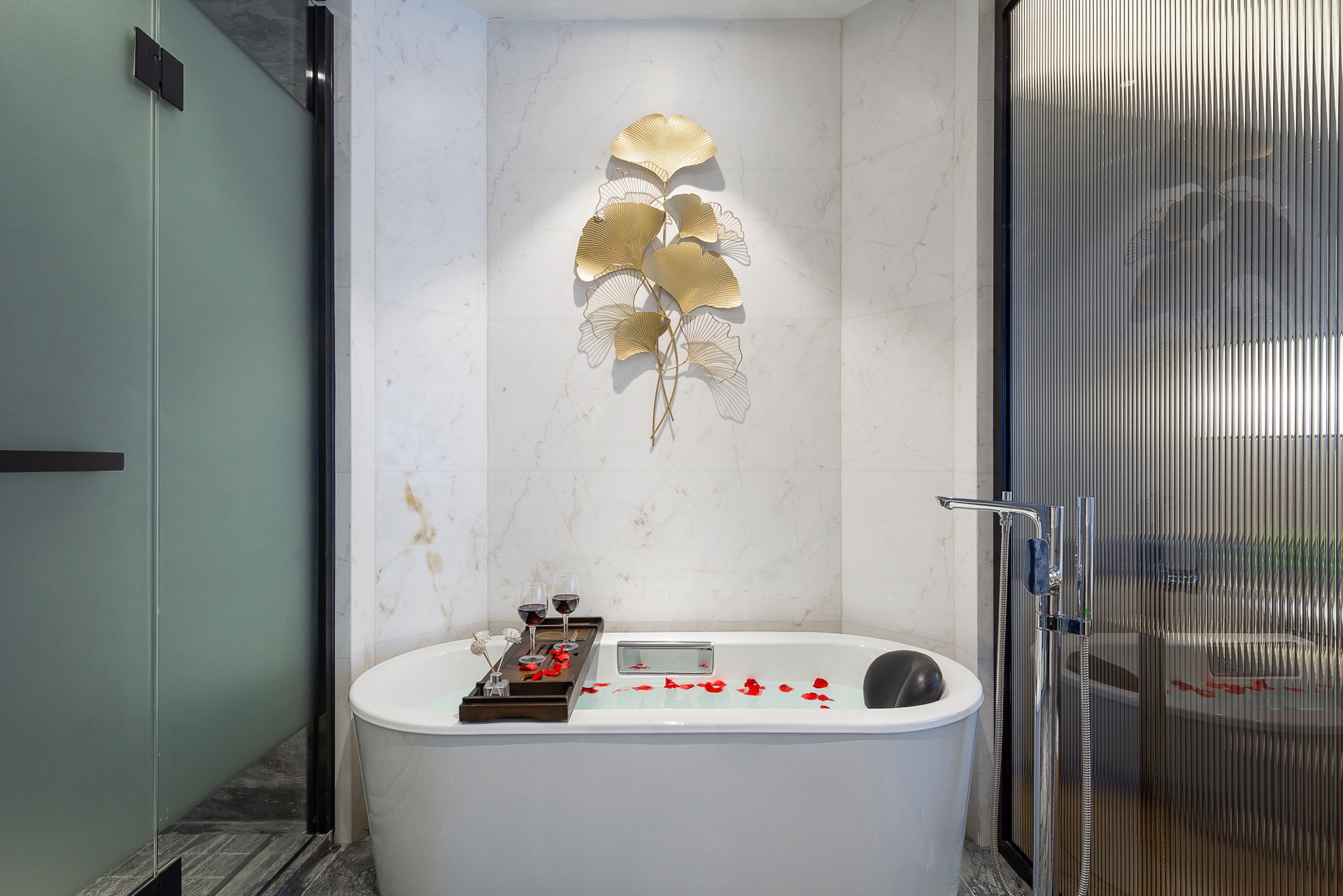 百草园-院落大床套房（泡泡浴缸+落地窗+高端洗护）