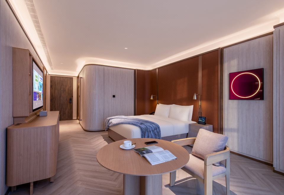 觀景豪華大床房（迷你冰箱+智能客控+無線投屏）