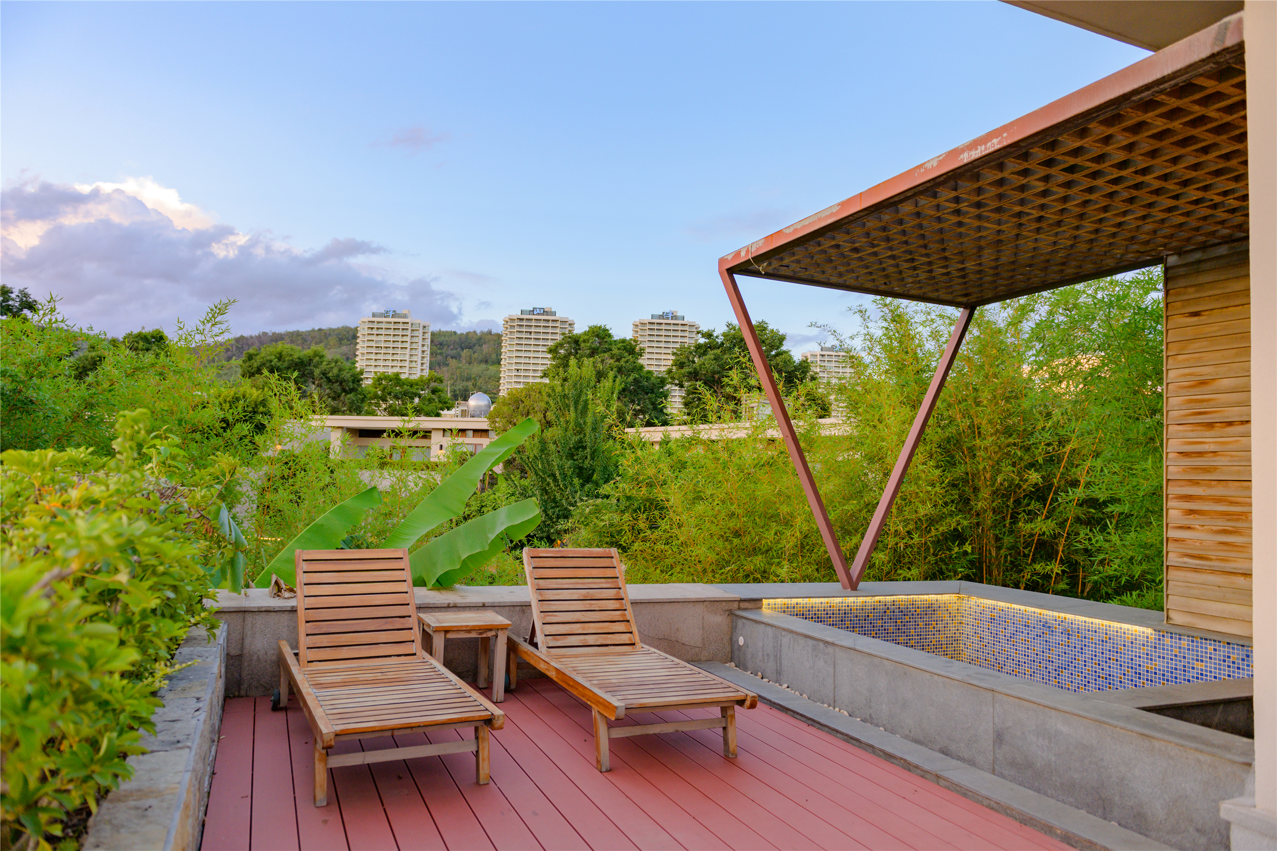 别墅露台泡池套房