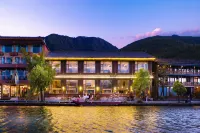 瀘沽湖水天壹舍loft湖景度假民宿