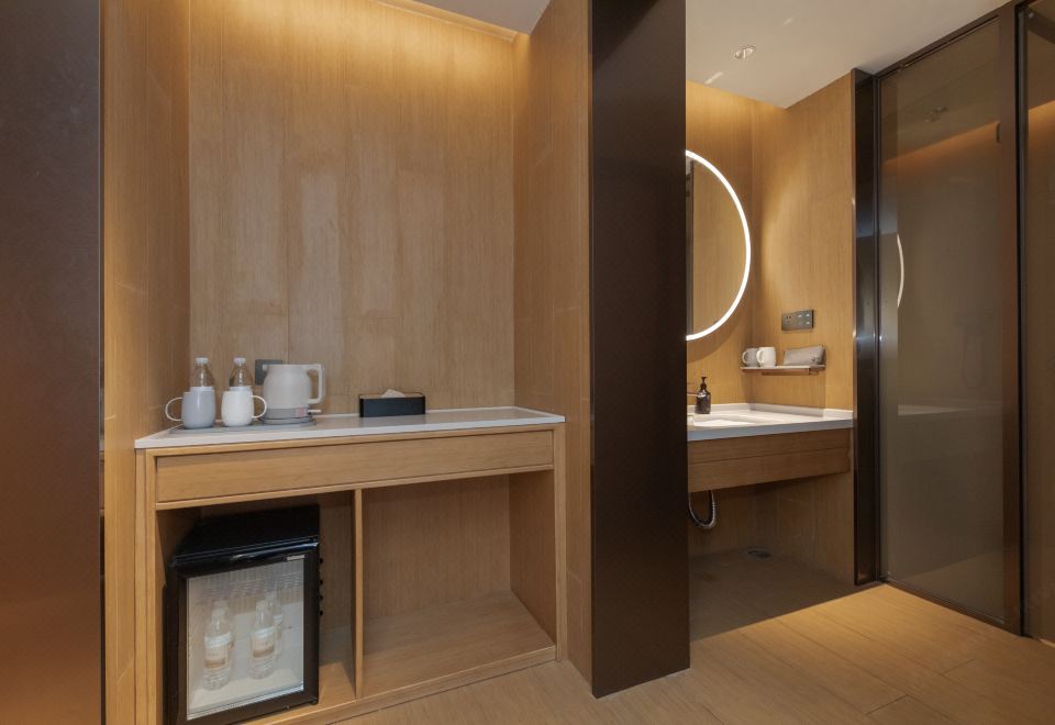 豪华套房（65寸4K电视投屏+智能客控）