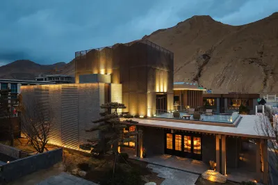Summit Hotel (Zhaxizong Township Everest Town) Hotéis em 