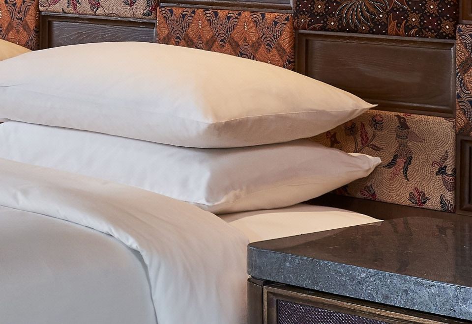 Andaz King Suite With Lagoon Access