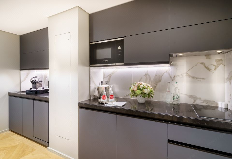 Fraser Suites le Claridge Champs-ElyséesOne Bedroom Premier Suite