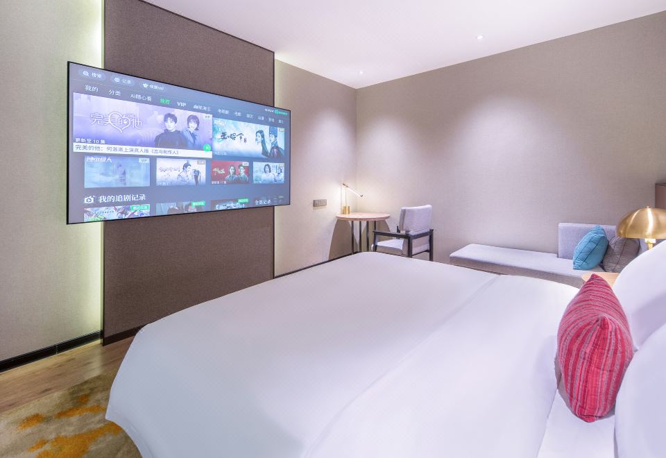 影院大床房（舒适安静+大屏观影）