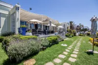 The Beach Hotel Отели в г. 