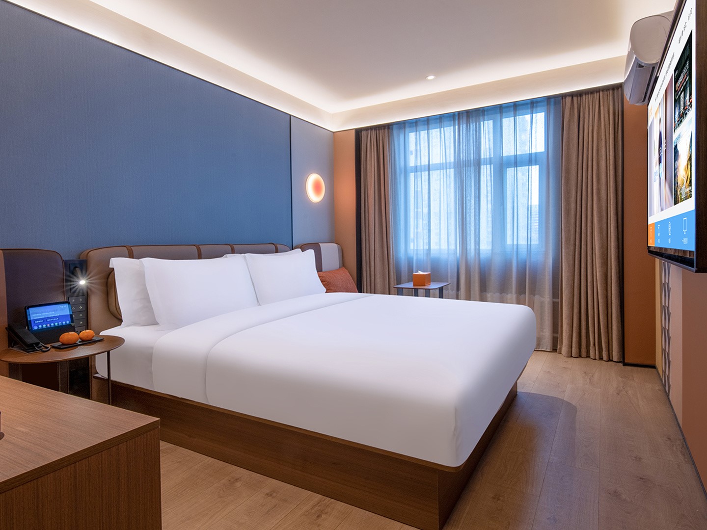 加州豪华大床房（智能客控+电视投屏+小冰箱）