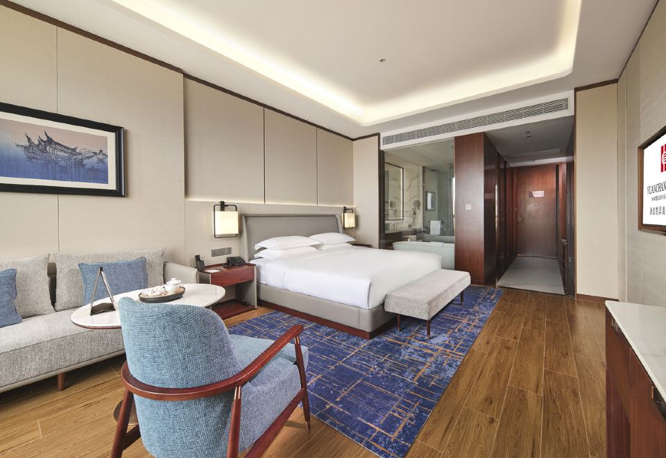 行政海景大床房