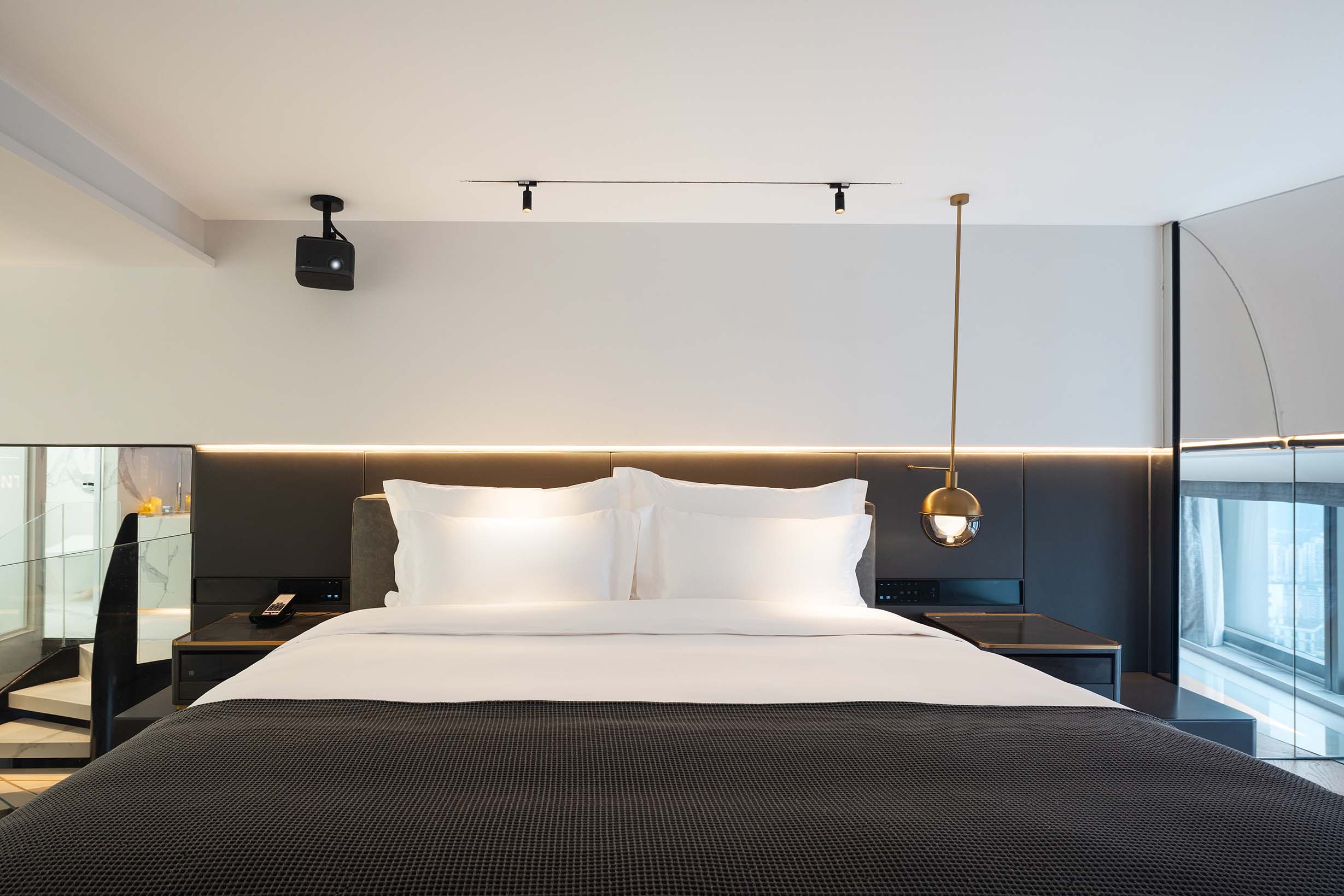 浮岛Loft·180°江景汤池套房A