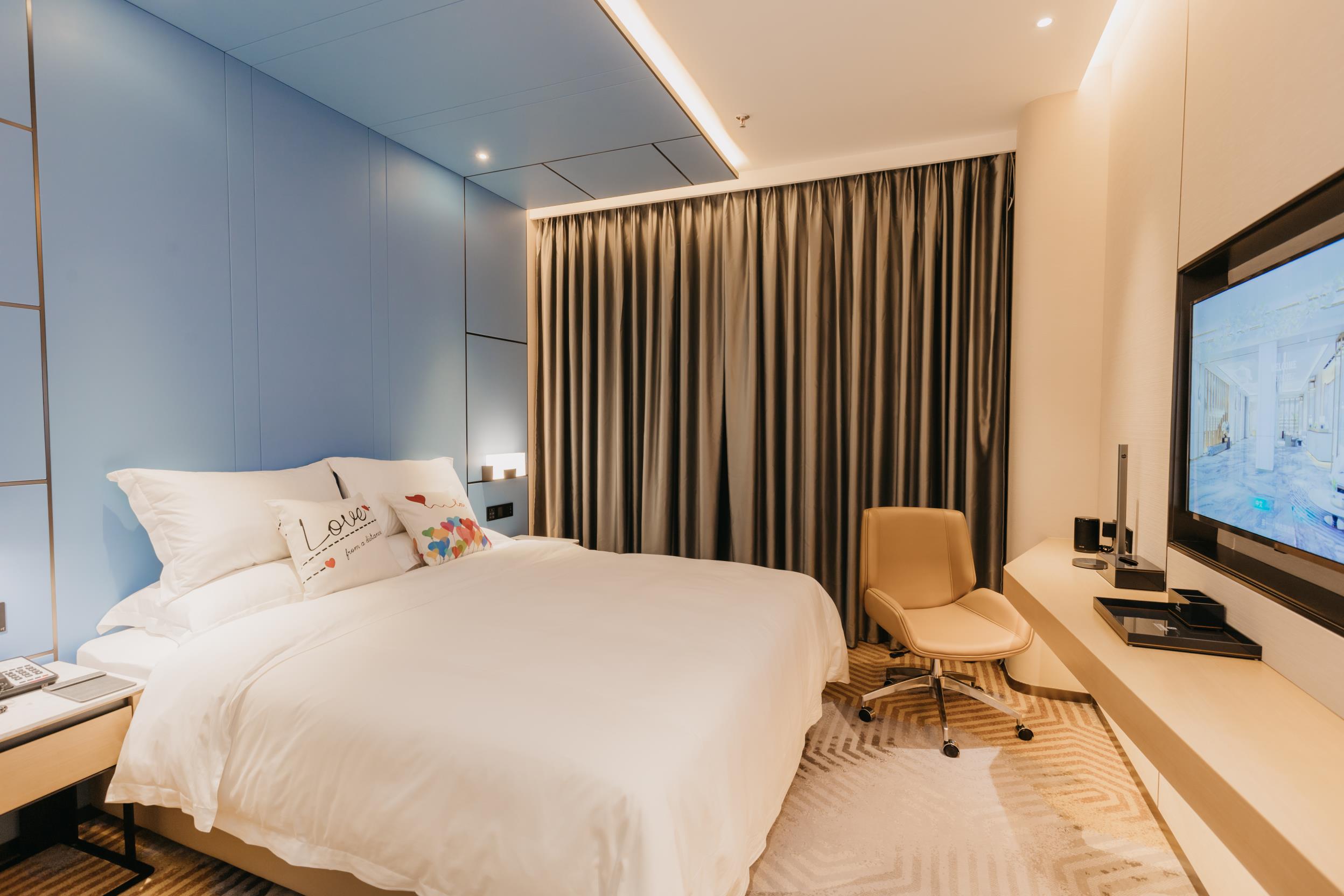 智能主题大床房