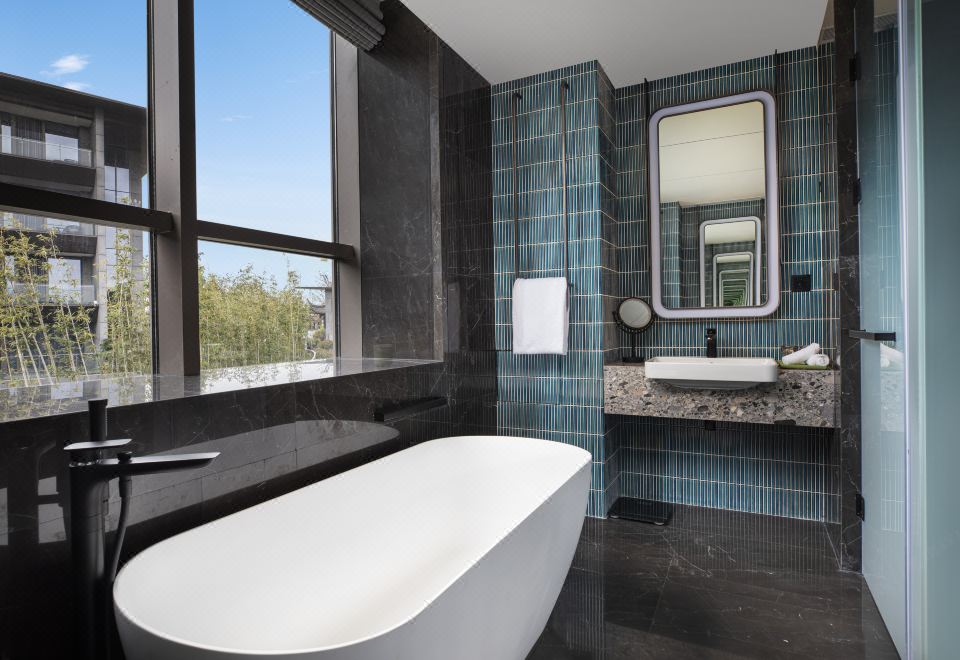 二室湖景联排独栋