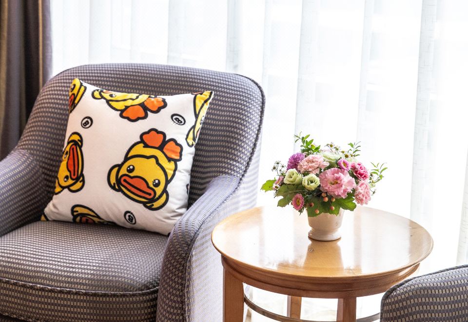 Beijing Xinqiao HotelB Duck King Bed Room