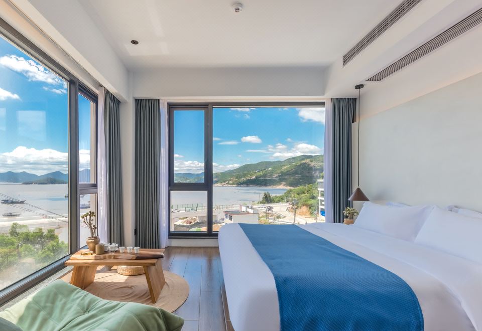 觀瀾-270°海景雙采大床房（雙采海景+舒適床墊+智能馬桶+茶具+乾濕分離）