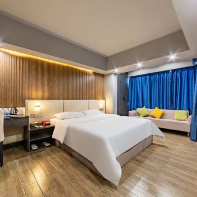 尊享大床房（高樓層） inhouse公寓（廣州崗頂地鐵站店）優惠