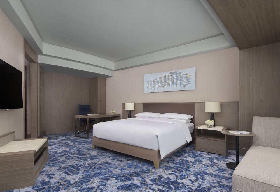 商务城景大床房