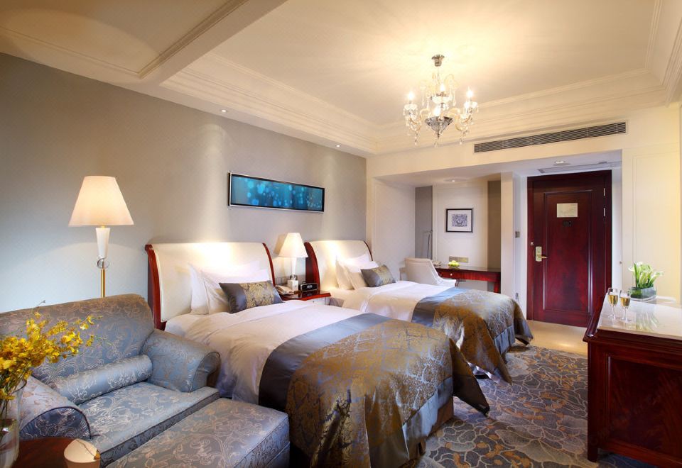 Courtyard by Marriott Shanghai FengxianFrench-Style Deluxe Executive Room (2 Beds)