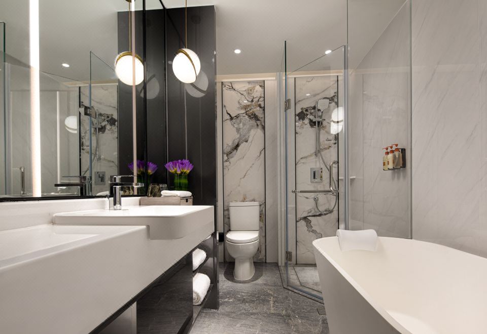 Crowne Plaza Shanghai Nanjing Road1 King Premium Worklife